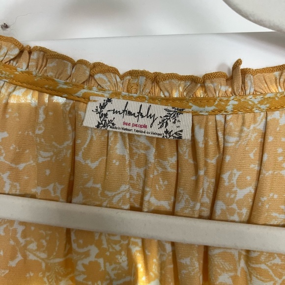 Free People body suit, Silky material - Picture 2 of 2